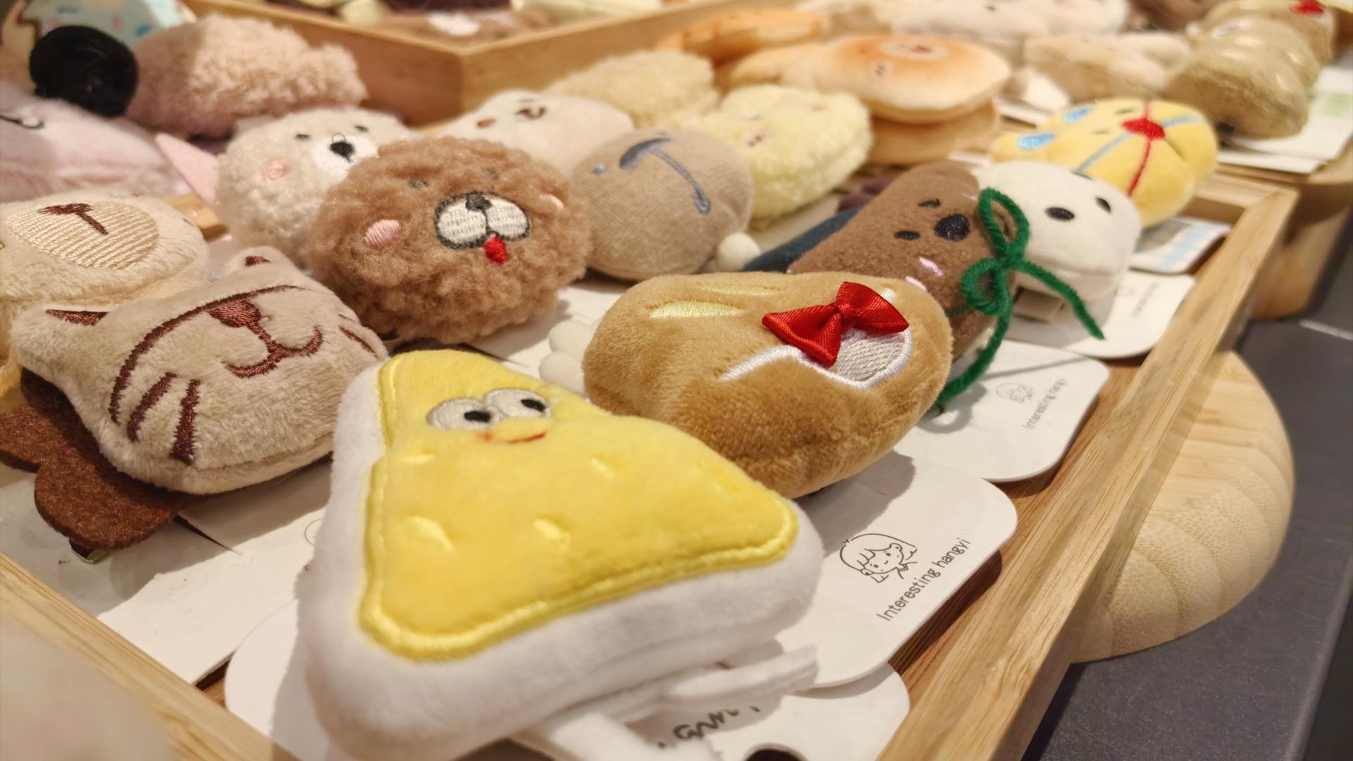 百货精品店如何提升布局增强顾客的购物体验？